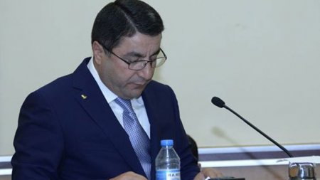 Rektor Vidadi Zeynalovun oğlunun yerinə onu gətirdi - FOTO